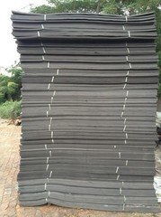 專注品質，匠心制造——走進邢臺山峰特種橡膠制品廠的泡沫箱生產線